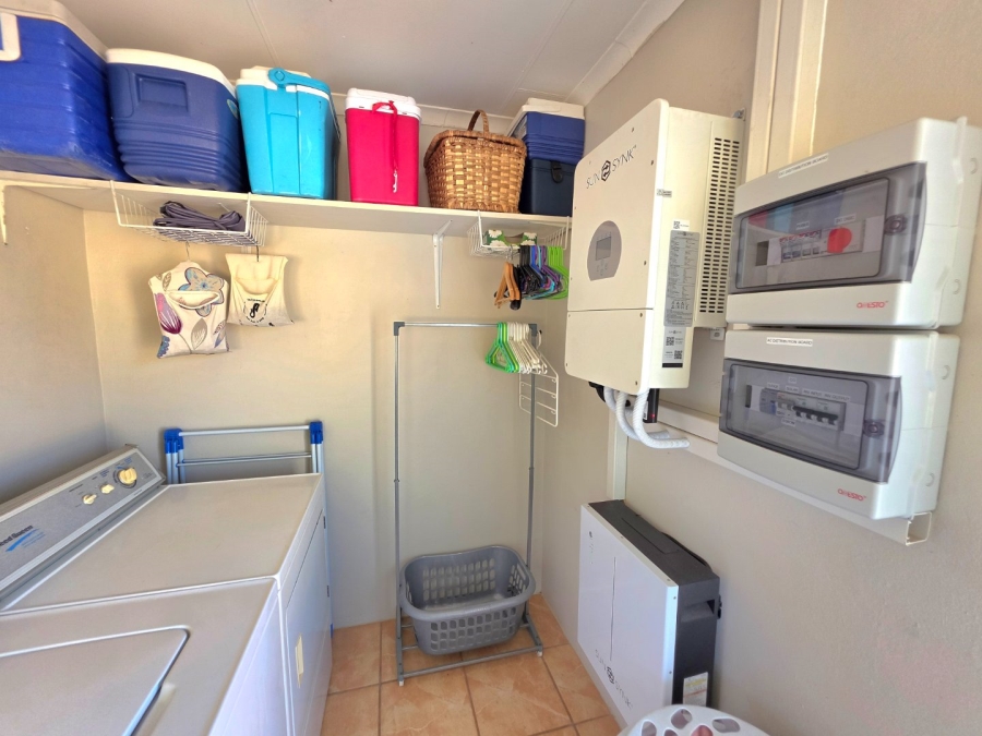 5 Bedroom Property for Sale in La Provance Free State